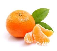 2. DEN ODŠŤAVNIT: 5-6 mandarinek + 1 salátová okurka + ½ řapíkatého celeru + kousek zázvoru ZMIXOVAT DO SMOOTHIE: Odšťavněný