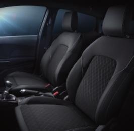 FORD FIESTA Potahy a čalounění Pohodlně se usaďte a relaxujte. Vnitřní obložení Mimořádný vzhled a charakter použitých materiálů ještě více umocní skvělý dojem z interiéru nového vozu Ford Fiesta.