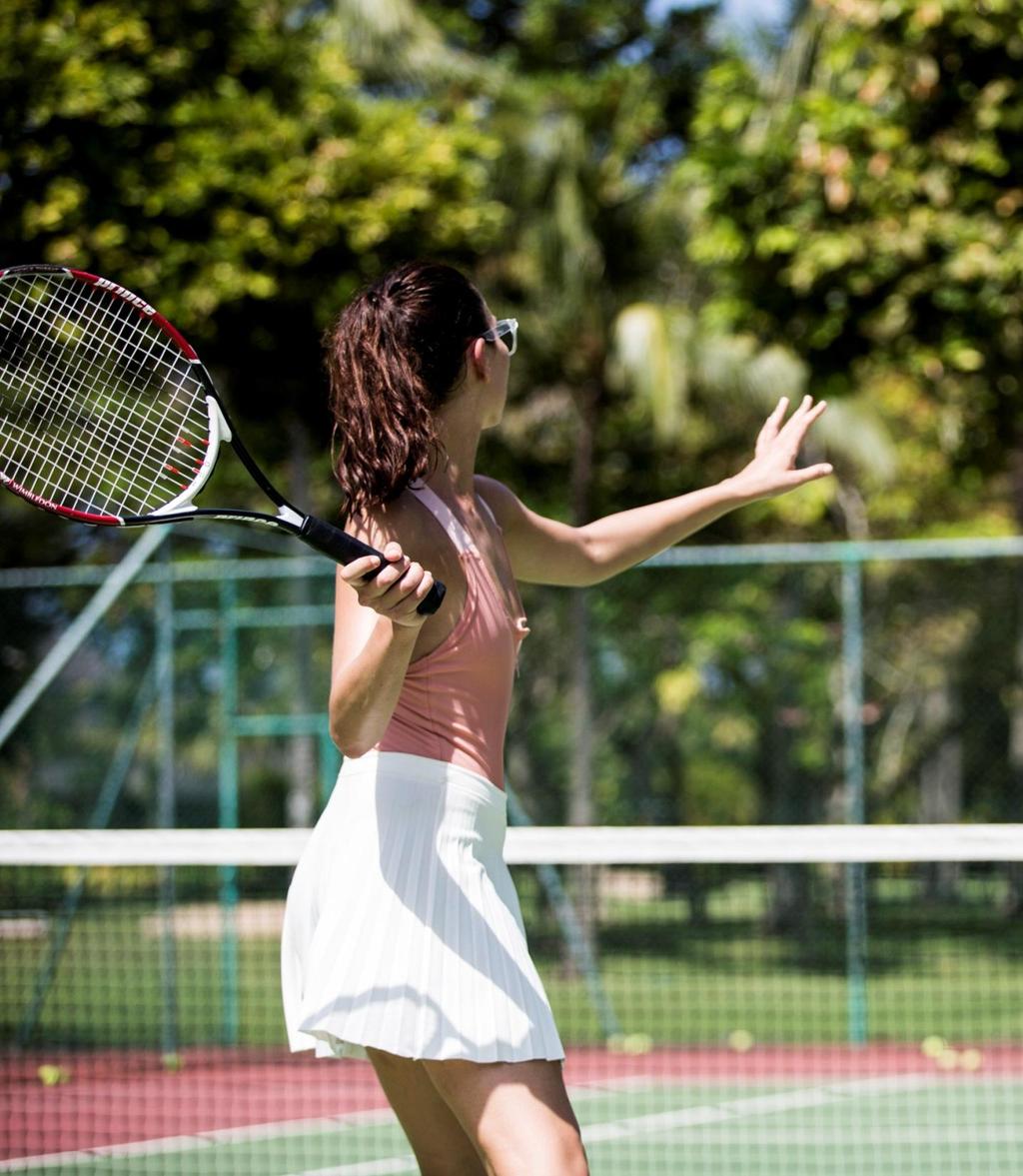 Sportovní aktivity Visutá hrazda s cirkusovými aktivitami Paddleboarding Golf * (6-ti jamkové golfové hřiště) Tenis (6 tvrdé soudy) Kardio zóna