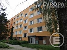 VÝPOČET POROVNÁVACÍ HODNOTY Lokalita 1 Užitná plocha m2 Dispozice Požadovaná cena Jednotková cena Kč/m2 Koeficien t celkový Upravená