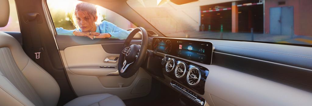 Zná cestu k Vašemu bytu. A Vaše zvyklosti. MBUX, nový, intuitivní multimediální systém, činí nový sedan třídy A inteligentnější než kdy předtím.