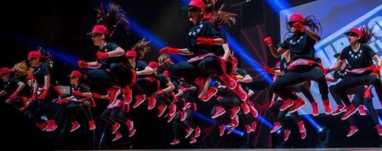 Úvod Připravila jsem si ročníkovou práci na téma street dance.