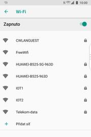 Wi-Fi zapnete/vypnete stisknutím vypínače.