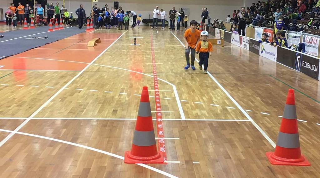 VÁS SRDEČNĚ ZVE NA Štafetu 4x60m s překážkami (dorost 2x2x60m) neděle 18.