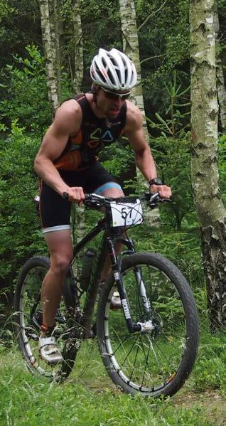 XTERRA Ostrov Original Plavání 500m (jeden okruh) - žluté bóje Start proběhne z vody Velkého rybníka. Plavání v jednom okruhu je označeno žlutými bójkami.