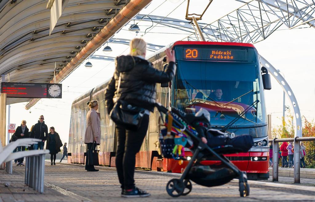 S kočárkem po Praze Cestujte s kočárkem po Praze a okolí Pražskou integrovanou dopravou! Díky přístupnému dopravnímu systému můžete pohodlně cestovat i se svými nejmenšími.