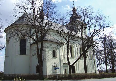 12 Kostel sv. Bartoloměje, Vrahovice První písemnost o zdejší farnosti pochází z r. 1360, což značí, že zde musel již stát kostel. V r. 1586 svatostánek těžce poškodil požár.