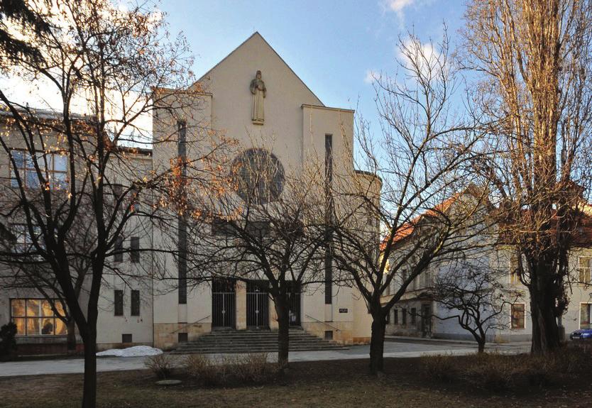 2 Církev československá husitská, Husův sbor Objekt postaven v r. 1904 jako Nová synagoga. Její osud byl však velmi krátký. V r. 1939 se ji pokusili zapálit nacisté, r.