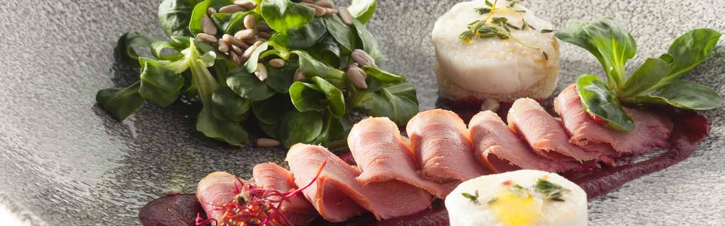 Delikatesní výrobky studené kuchyně Množství Cena (Kč) Množství Celkem 1 kg Pečený hovězí roasbeef s domácí remuládou Alergeny: 1, 3, 10 920,- 1 kg Pečená krůtí prsa v asijské marinádě se sladkou