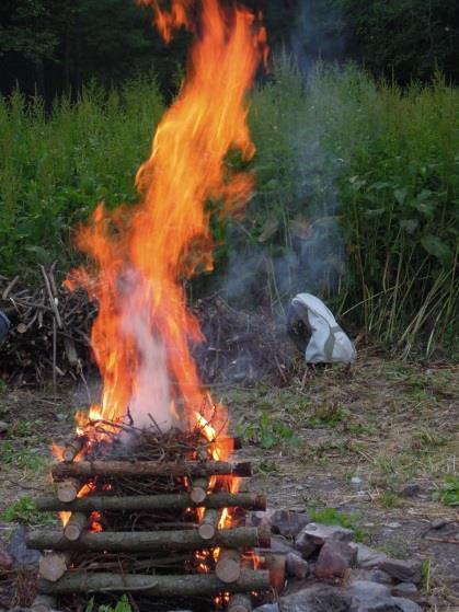 fungujících oddílů Dvojky a Pětky. Způsob využití bude projednán s kapitanáty v rámci působnosti přístavní rady. Knihy jsem nakoupil za sníženou cenu a celková částka činí 14 825,- Kč.