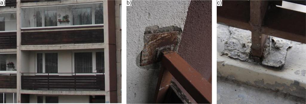 Obr. 4 Zábradlí předsazené lodžie (a), kotvení horního nosného profilu zábradlí do konstrukce objektu (b), kotvení svislého sloupku do konstrukce lodžie (c) Obr.