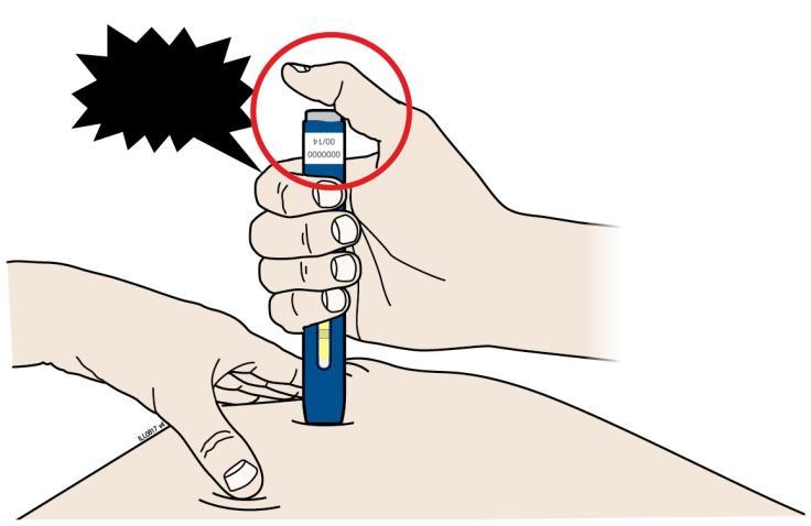 D Udržujte TLAK dolů do kůže. Pak ZVEDNĚTE palec. Injekce může trvat přibližně 15 vteřin.
