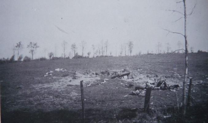 Profesionální letecký archeolog odhadl, že na to, aby se stíhačka zabořila do země 7m hluboko, musela být rychlost Spitfiru střemhlav se řítícího z velké výšky mezi 480