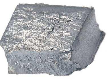 V zemské kůře se vyskytuje gadolinium s průměrným obsahem 8 částic na jeden milion (ppm). Využití: Společně s terbiem se používá k výrobě počítačových harddisků a dalších paměťových médií.