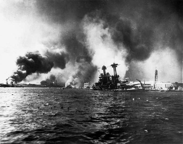 Napadení Pearl Harboru [online]. 2013 [cit. 2013-03-21]. Dostupné z: http://cs.wikipedia.org/wiki/soubor:uss_california_sinking- Pearl_Harbor.jpg - 7. 12.