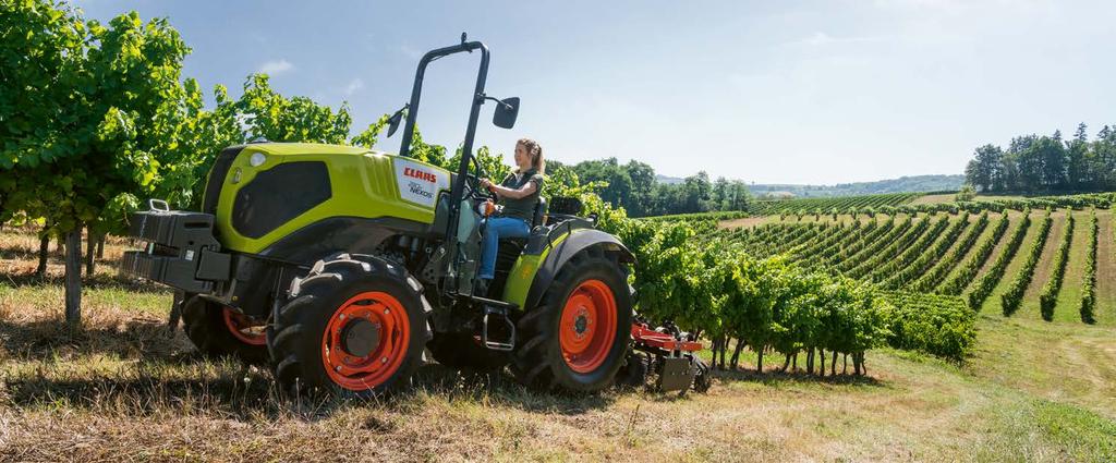 Díky kombinaci velkého rozvoru náprav s optimálním rozložením hmotnosti 50% vpředu a 50% vzadu při kompaktní celkové délce je NEXOS schopen sám zvedat a tahat těžká nářadí a vždy působí dobrým dojmem.