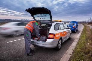 více let, je akce Šeková knížka plná slev určena právě Vám! Záruka mobility Chystáte se na zimní dovolenou vozem ŠKODA? A víte, že máte doživotní záruku mobility, platnou v celé Evropě, zdarma?