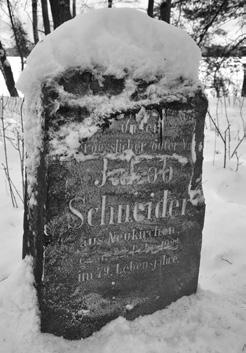 ŽIDOVSKÝ HŘBITOV V LOMNIČCE 299 NÁHROBEK Č. 79 JAKOB SCHNEIDER.................. unser unvergesslicher guter Vater Jakob Schneider aus Neukirchen gest. 22. Febr. 1924 im 79. Lebensjahre.