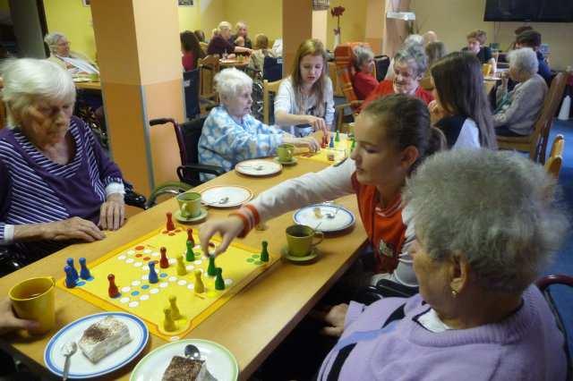 - vystoupení dětí a žáků (MŠ Luční, MŠ Oleška, MŠ Pod Vartou, MŠ Kořínek, ZŠ Dr