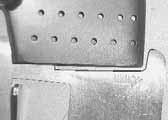 Detail A Detail B 34 1 mm 12 Montáž vodící tyče pomocí šroubů s válcovou hlavou (18).