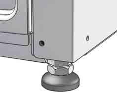 4 Instlltion 4 Unlink the het pump module from the outer frme. ONLY remove the side support olts! x Do NOT throw wy ny olts. They need to e re-inserted when trnsport or hevy mnipultion is required.