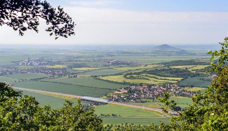 krajinářství prezenční forma studia Stěžejní předměty: Pochopení procesů v krajině coby základ pro kvalitní projekční činnosti Hydrologie, Hydroinformatika, Oceňování přírodních zdrojů, GIS.