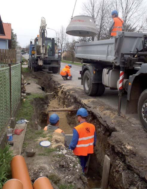 čí propadnutí vozovky. Stavba byla dokončena v červnu 2016. Kanalizace Černilov mezi č.p. 120 a č.p. 400 Z důvodu nevyhovujícího provozního stavu byla zrealizována výměna stávající jednotné betonové kanalizace DN 400 mm za novou kanalizaci z PP DN 400 mm o celkové délce 357 m.