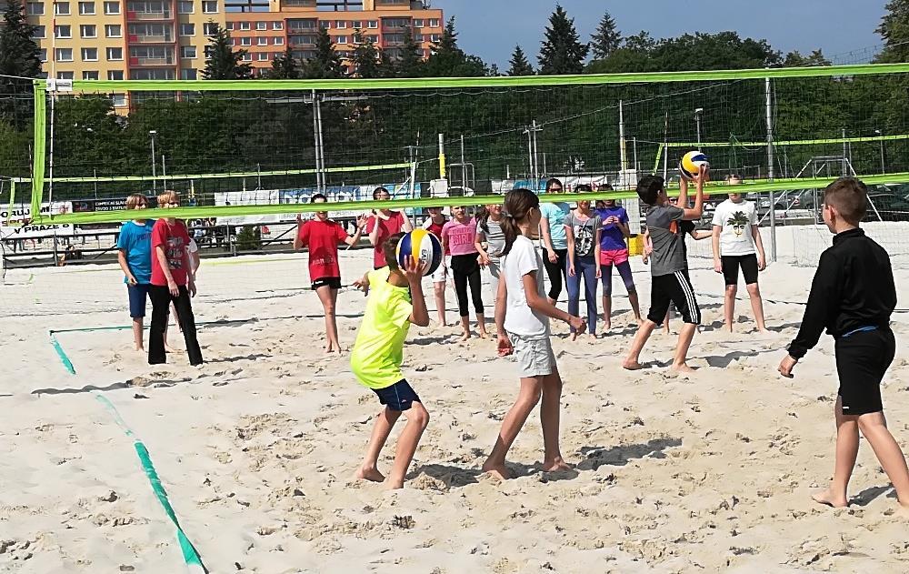 výročí listopadových událostí 1989 a která je tematicky zaměřena na nesvobodu, nespravedlnost a strach, přinesla určitě dětem nejen prožitky, ale snad i mnoho otázek.