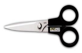 Větší úzké nůžky  318 Kč Nůžky LTD 10 Větší úzké nůžky bez