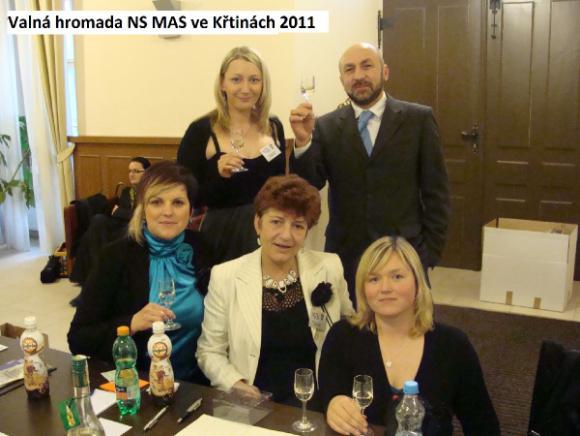 Přehled činnosti MAS v roce 2011 Činnost MAS byla v roce 2011 velmi různorodá. Zájem o Místní akční skupinu stoupal, stejně jako návštěvnost naší kanceláře.