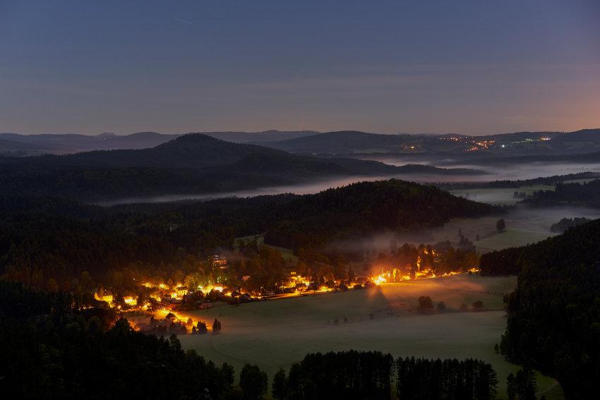 Bez filtru Co je dobré vědět o Night Sky filtru: Že samotný Night Sky filtr vám neumožní vyfotit nebe se stovkami hvězd přímo ve městě.