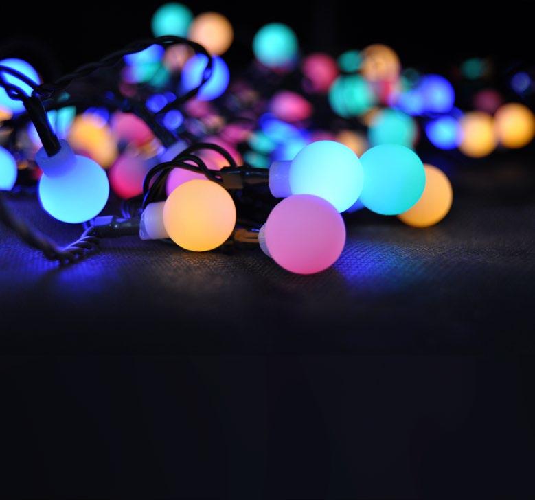 1,8cm 100x / 200x 220-240V AC RGB + neutrální bílá LED RGB řetěz 1V08-RGB LED venkovní vánoční řetěz s dálkovým ovladačem a možností přepínání mezi vícebarevným (RGB) a bílým světlem 0 velikost LED
