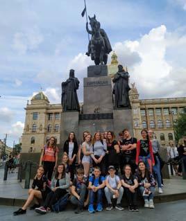 Paní učitelky nám domluvily prohlídku Valdštejnské zahrady a sídla Senátu Parlamentu České republiky.