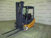 000 CZK Nabídka 39 EFG 320 GE115 500 Serial number: FN492989 8.473 h 2.000 kg Výška zdvihu: 5.