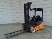 000 CZK Nabídka 40 EFG 320 SP GE 160 550 Serial number: FN460279 9.620 h 1.900 kg Výška zdvihu: 5.