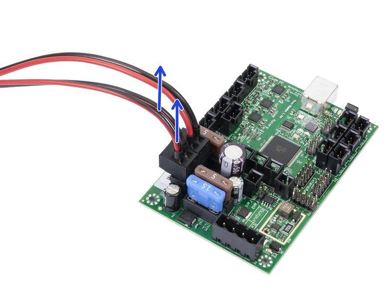 je datový kabel zapojen do všech pinů! Pro zarovnání můžete použít konektor pro filament senzor.