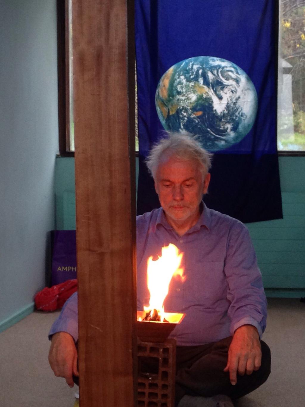 Agnihotra a věda Již několik let spolupracuji a překládám materiály od Dr. Ulricha Berka. Kdo to je? Dr. Ulrich Berk se narodil se v roce 1949 v Německu.