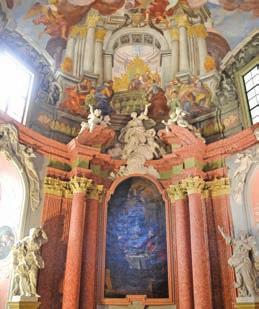 Malířskou výzdobu realizoval v letech 1727-1729 Jan Kryštof Handke.