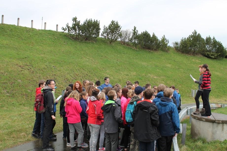 zastavení GEOLOGIE V rámci předmětu laboratorní cvičení z biologie, žáci třídy sekunda samostatně naplánovali celodenní exkurzi za měřenou na vulkanické lokality v místním regionu.