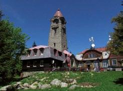Zbiroh Jedním z méně známých míst je zřícenina hradu Zbiroh nedaleko Besedic. Právě Besedické skály se stávají oblíbeným turistickým místem pro ty, kteří už Hruboskalsko znají.