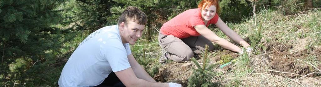 Přednášky doplňuje autorskými fotografiemi přírody. 10. 12. 4. Sázení stromků na statku (poč. úč. 38) Každoroční akce nejen pro rodiny s dětmi se těší stále větší oblibě.