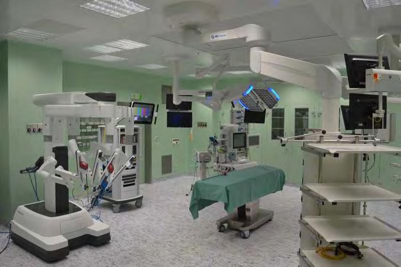Robotika v NNH Praha Multioborový robotický sál 1. Urologie 2.