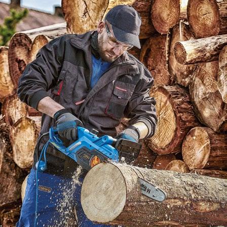 jednoduchým hákem pro zachycení a uvolnění prodlužovacího kabelu. Přípojný kabel je nyní zajištěn proti samovolnému vytažení.