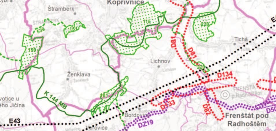 úsek přeložky severozápadně od Kopřiv-nice. Od počátečního úseku pokračuje jihovýchodním směrem do obce Tichá.