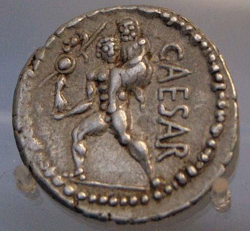 21 Aeneas, Anchýses a Venuše na mincích Gaia Iulia Caesara Aeneas odnáší otce Anchýsa a