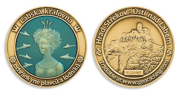 Obr. 6: Ukázka Geocoinu (zdroj: Geokes.cz) 1.5.3 Czech Wood Geocoin (CWG) Forma geocoinu, avšak nejedná se o trasovatelný předmět. Tyto dřevěné mince slouží ke sběratelským účelům.