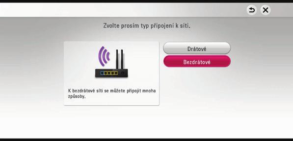 Pokud se v síti nenachází žádný DHCP server a Vy si přejete nastavit IP adresu ručně, zvolte [Statická], poté nastavte [IP adresa], [Maska podsítě], [Brána] a [DNS Server] pomocí W/S/A/D a