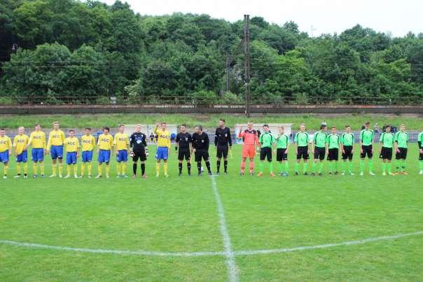 Starší žáci: FK Teplice FK Baník Most 1909 4:1 (1:0) Jasný favorit z Teplic se v prvním poločase i přes herní převahu dlouho nemohl prosadit přes bojovně hrající hráče Baníku Most.