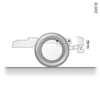 Přeprava předmětů: přívěs A A: 614 mm (běžný podvozek) A: 681 mm (dlouhý podvozek) Přípustné zatížení tažného zařízení, maximální hmotnost brzděného a nebrzděného přívěsu: přejděte na kapitolu 6,