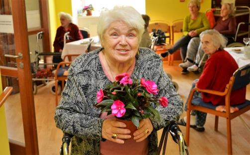 všechny ženy a děkujeme panu Miroslavu Kostolnému a společnosti FLOR-EXPRESS-KADAŇ.